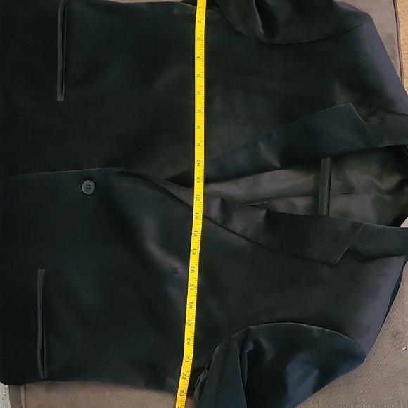Men's Black Velvet Blazer By GEUSS - Picture 7 of 10